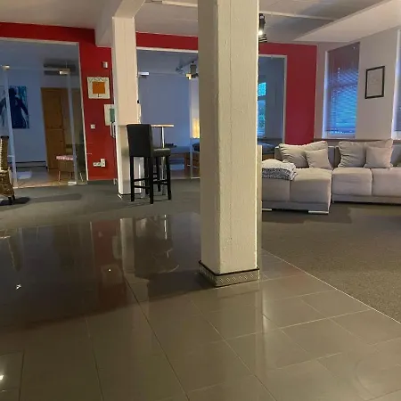 140 Qm Grosses Loft Mit 2 Schlafzimmern Im Fabrikstil *