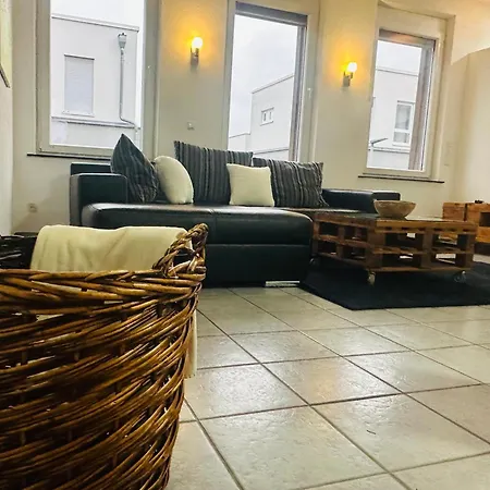アパート Loftwohnung 140 Qm Mit Parkplatz, Wlan, 2 Schlafzimmer, Terrasse , Waescheservice Groß-Umstadt
