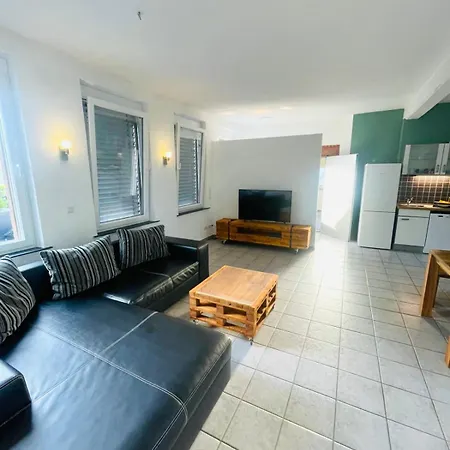 Loftwohnung 140 Qm Mit Parkplatz, Wlan, 2 Schlafzimmer, Terrasse , Waescheservice Groß-Umstadt