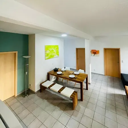 Appartamento Loftwohnung 140 Qm Mit Parkplatz, Wlan, 2 Schlafzimmer, Terrasse , Waescheservice Groß-Umstadt