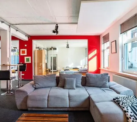 Loftwohnung 140 Qm Mit Parkplatz, Wlan, 2 Schlafzimmer, Terrasse , Waescheservice * Groß-Umstadt