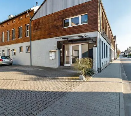 Loftwohnung 140 Qm Mit Parkplatz, Wlan, 2 Schlafzimmer, Terrasse , Waescheservice アパート Groß-Umstadt